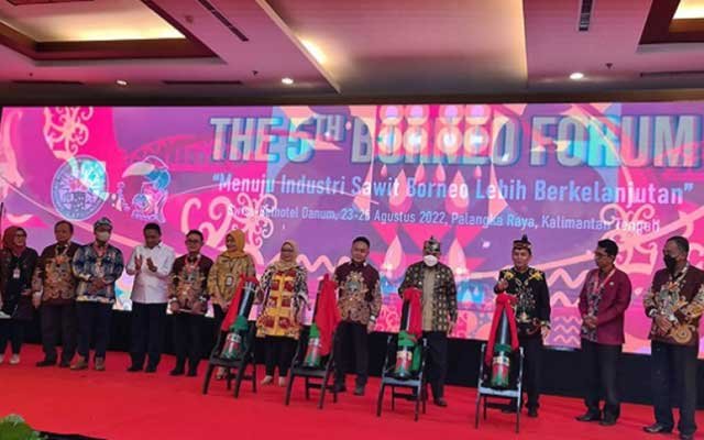 Governor of Central Kalimantan: Support to Develop Palm Oil Plantations