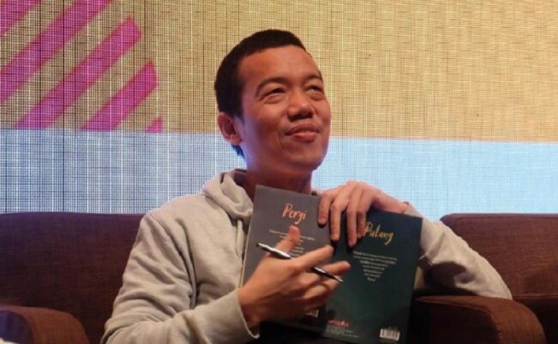 Novelist Tere Liye Talks about TBS Price